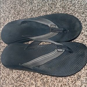 LIKE NEW Chaco flip flops